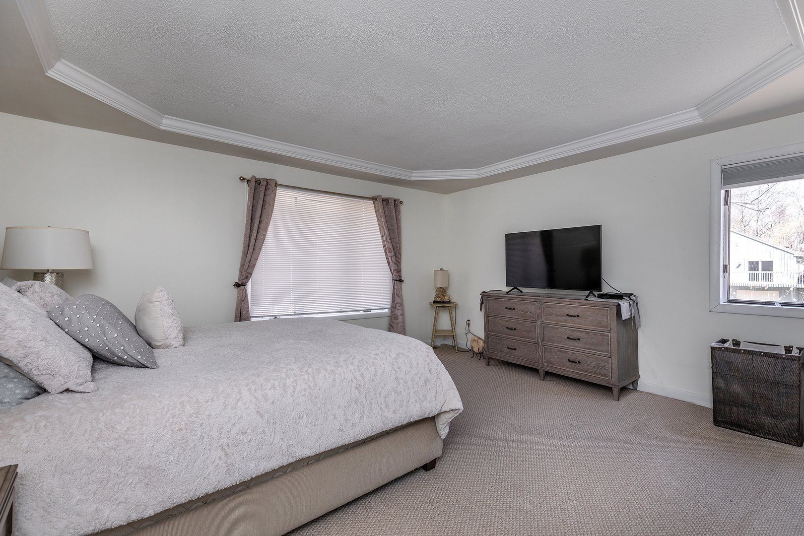 421 East Hyerdale Drive Photo 9