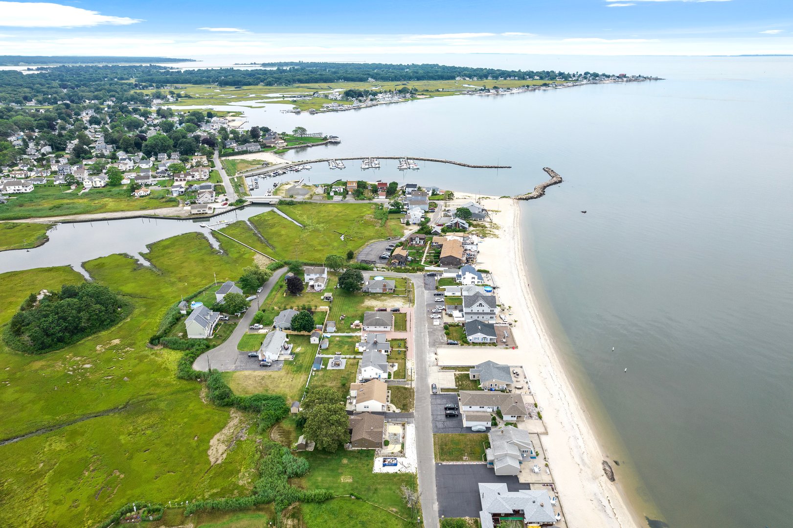 8 Belaire Manor Photo 6