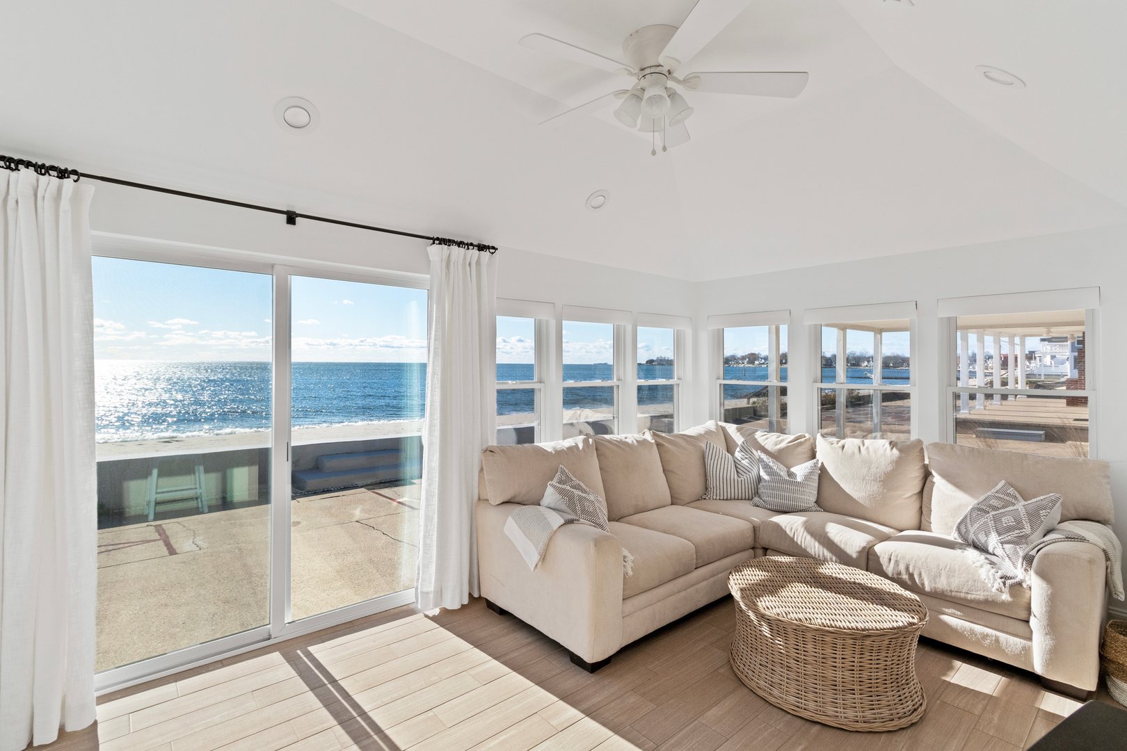 8 Belaire Manor Photo 9