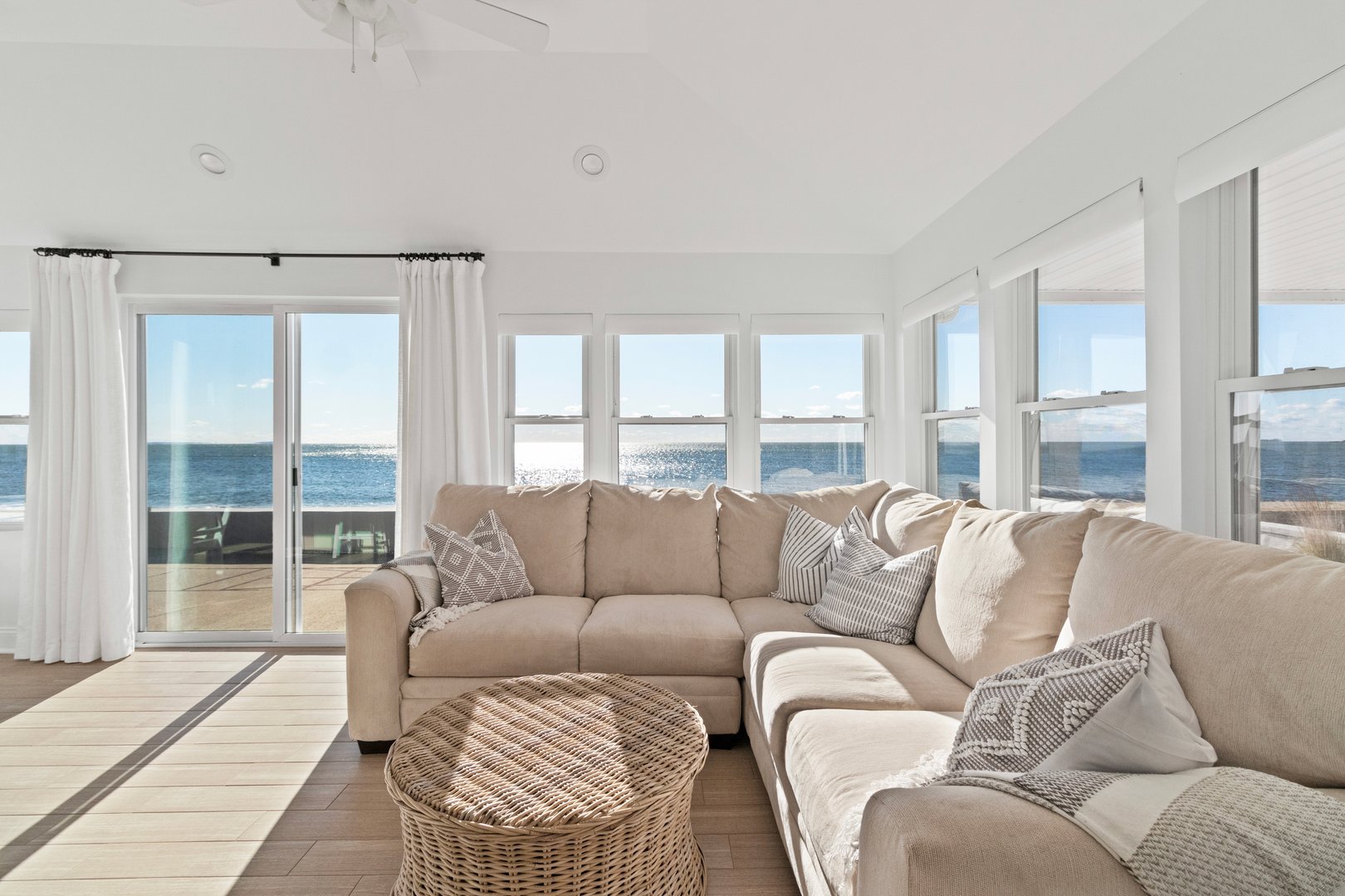 8 Belaire Manor Photo 10