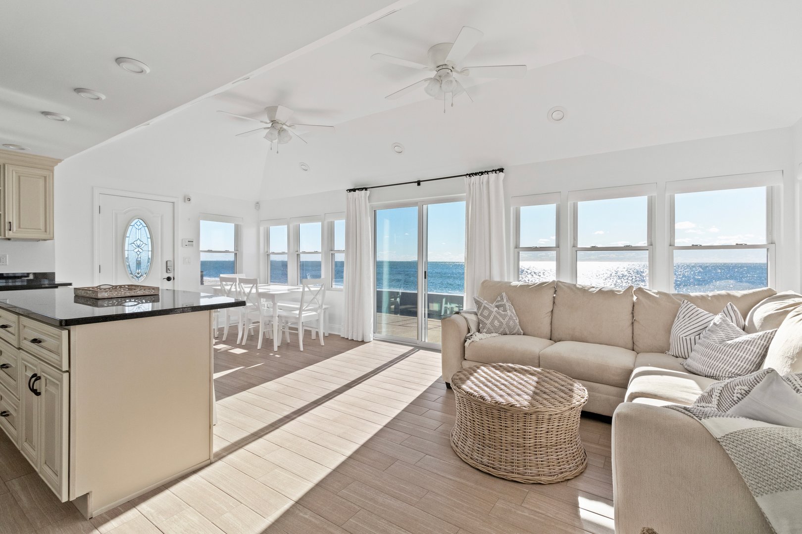 8 Belaire Manor Photo 13