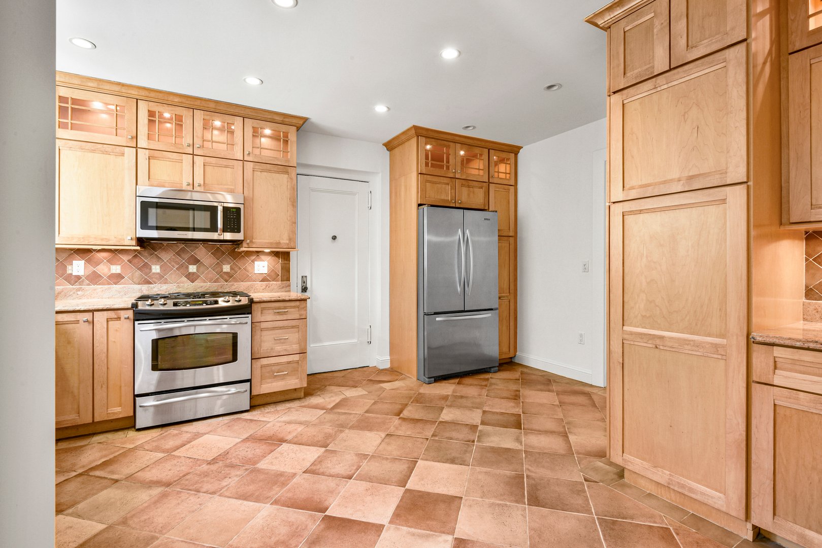 1 Rivermere  #1G Photo 9