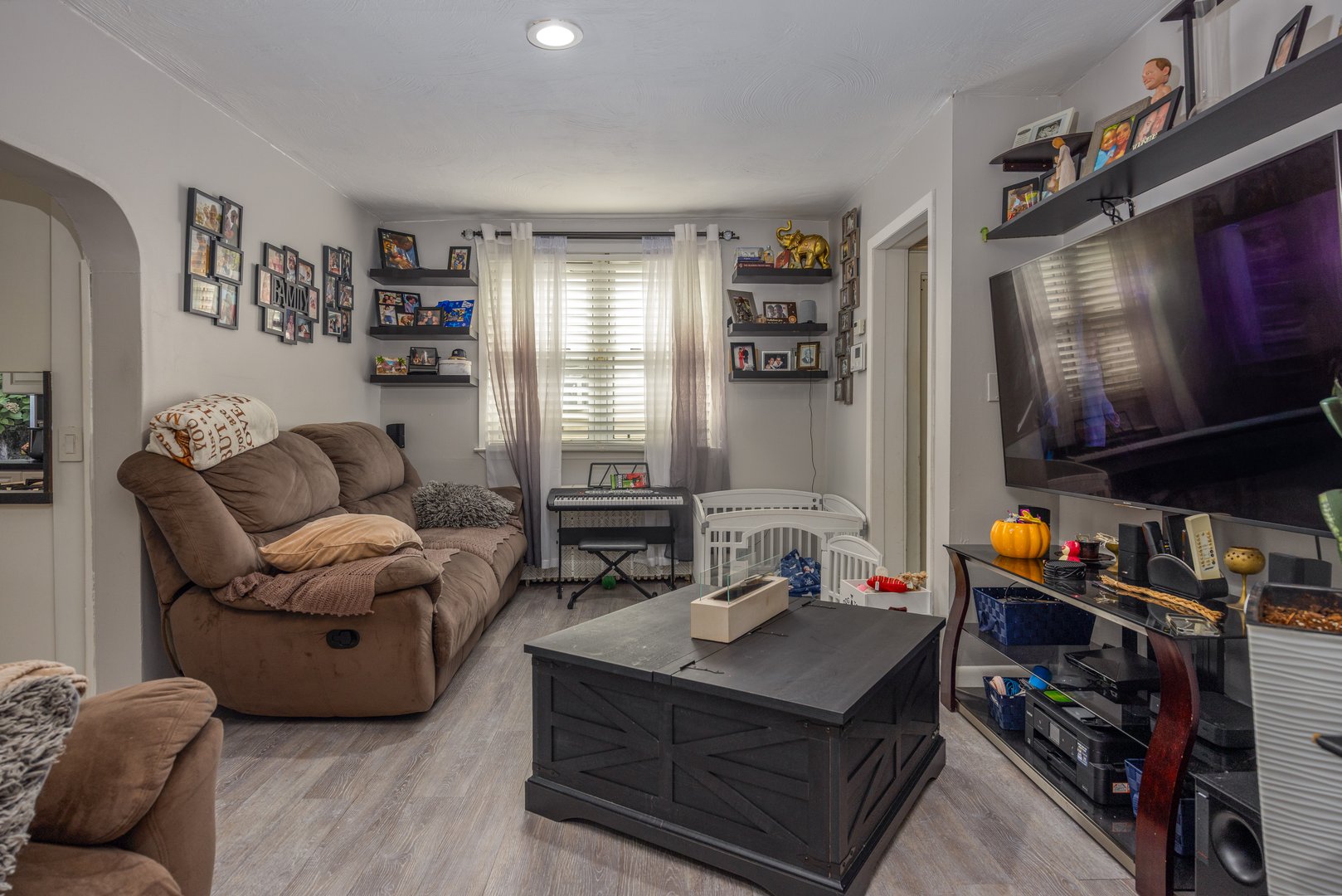 249 N Macquesten Parkway Photo 6