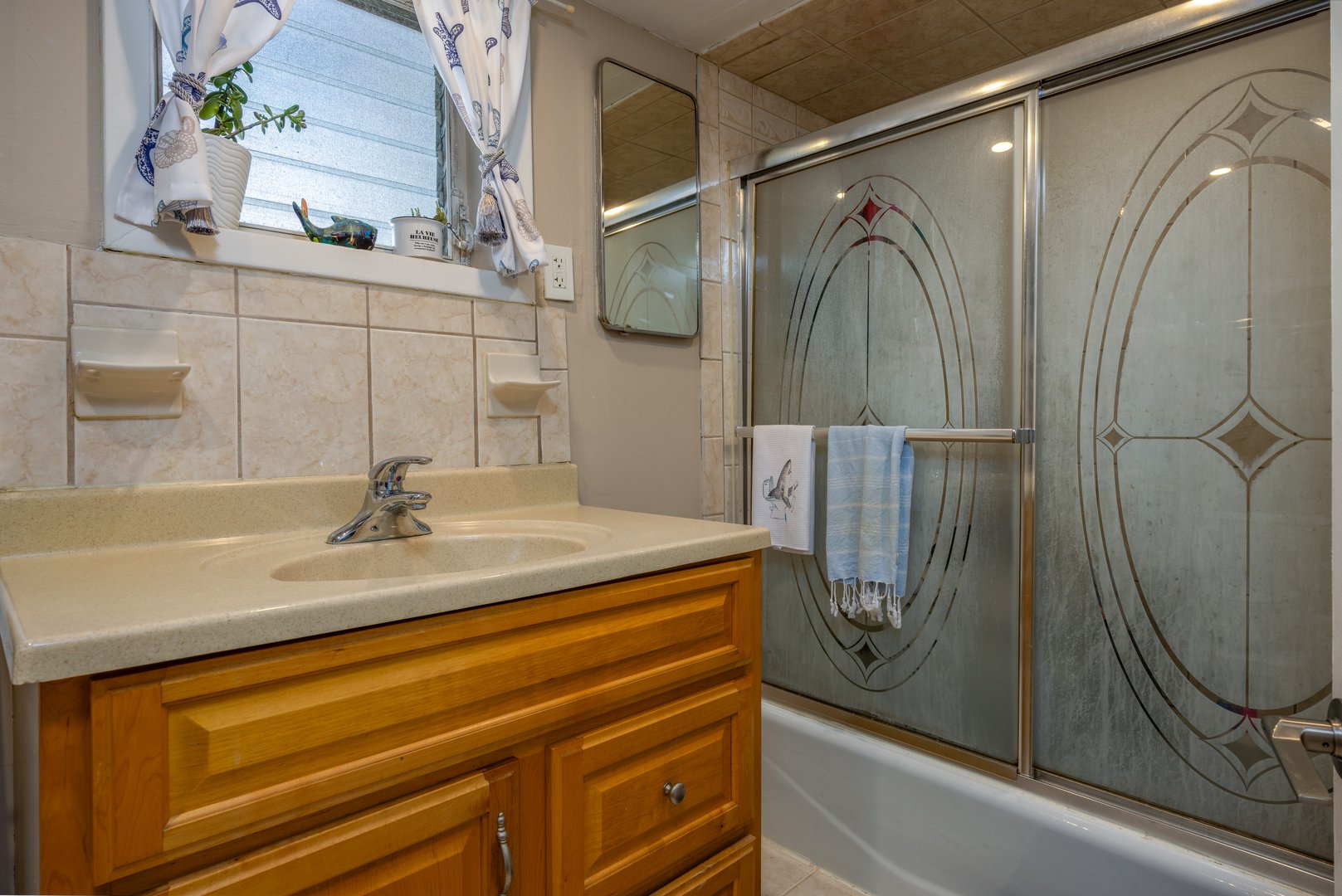 249 N Macquesten Parkway Photo 12