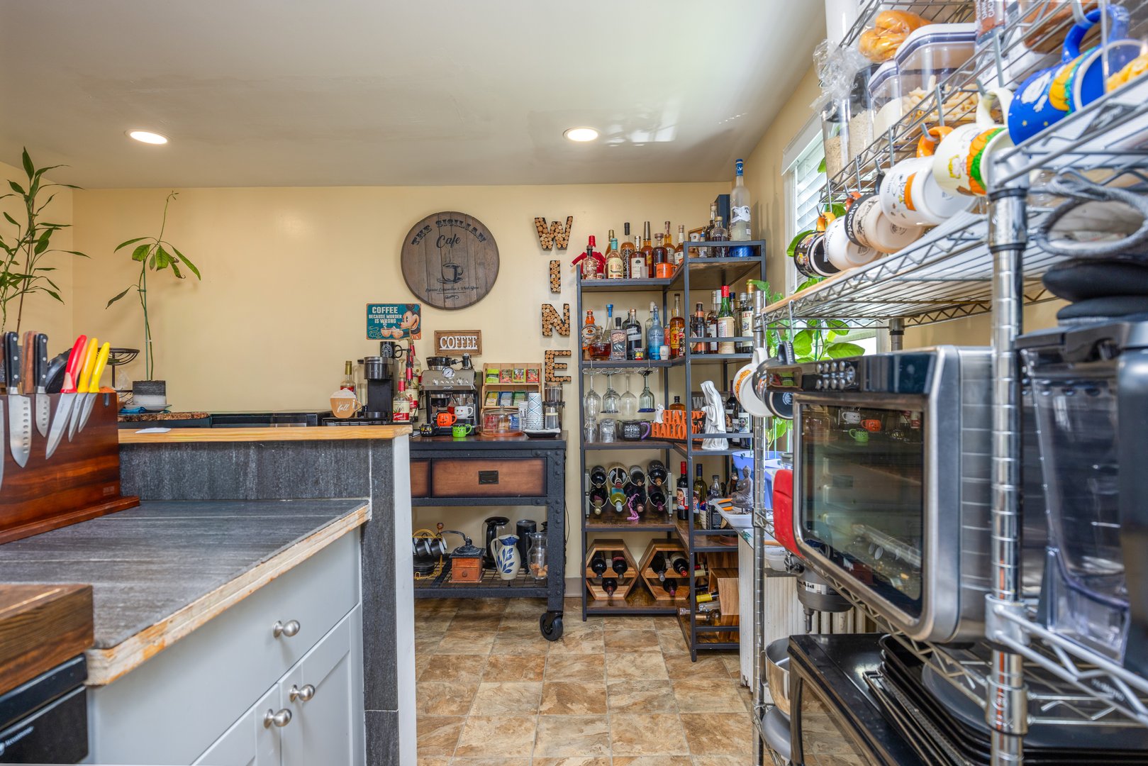 249 N Macquesten Parkway Photo 17