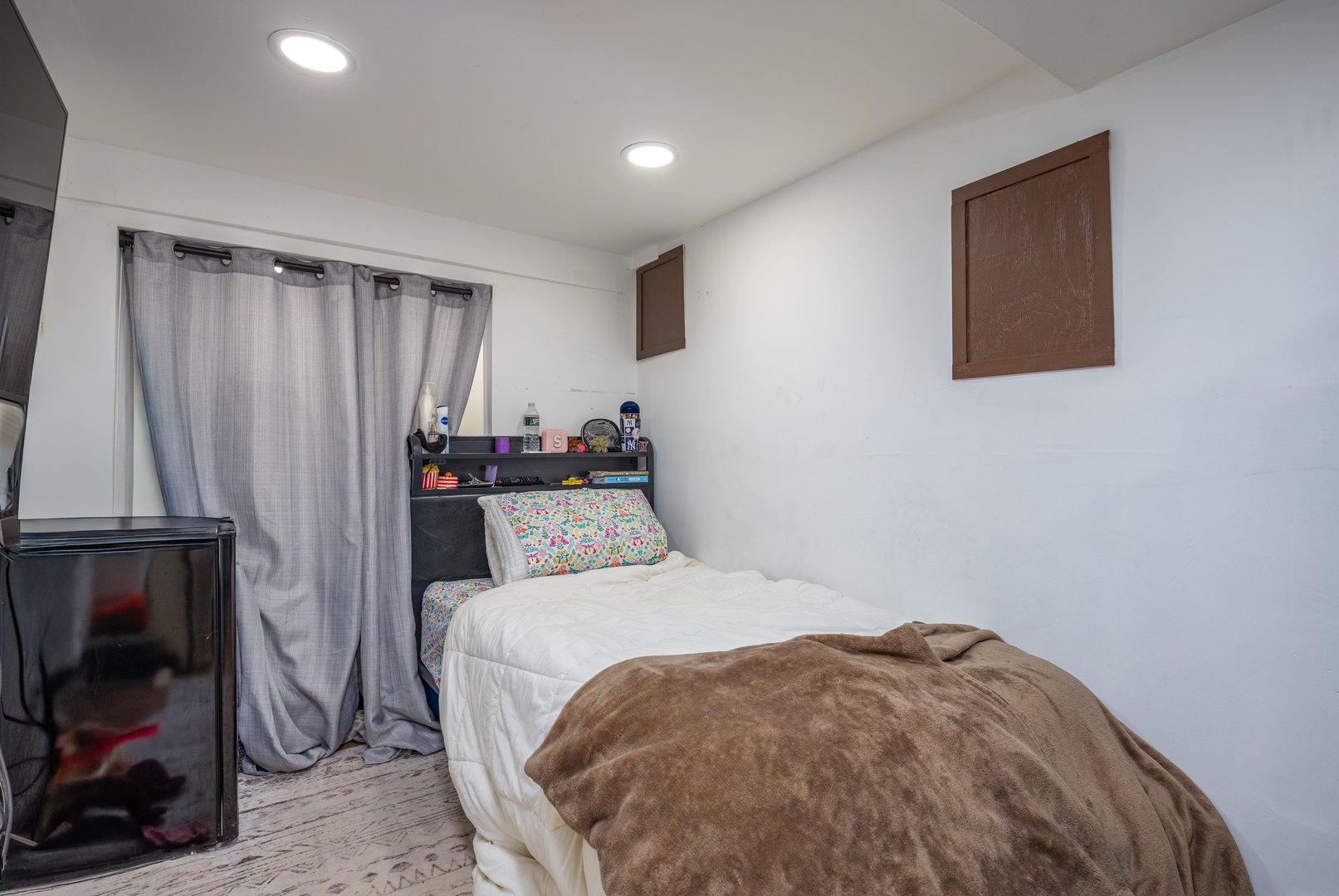 249 N Macquesten Parkway Photo 19