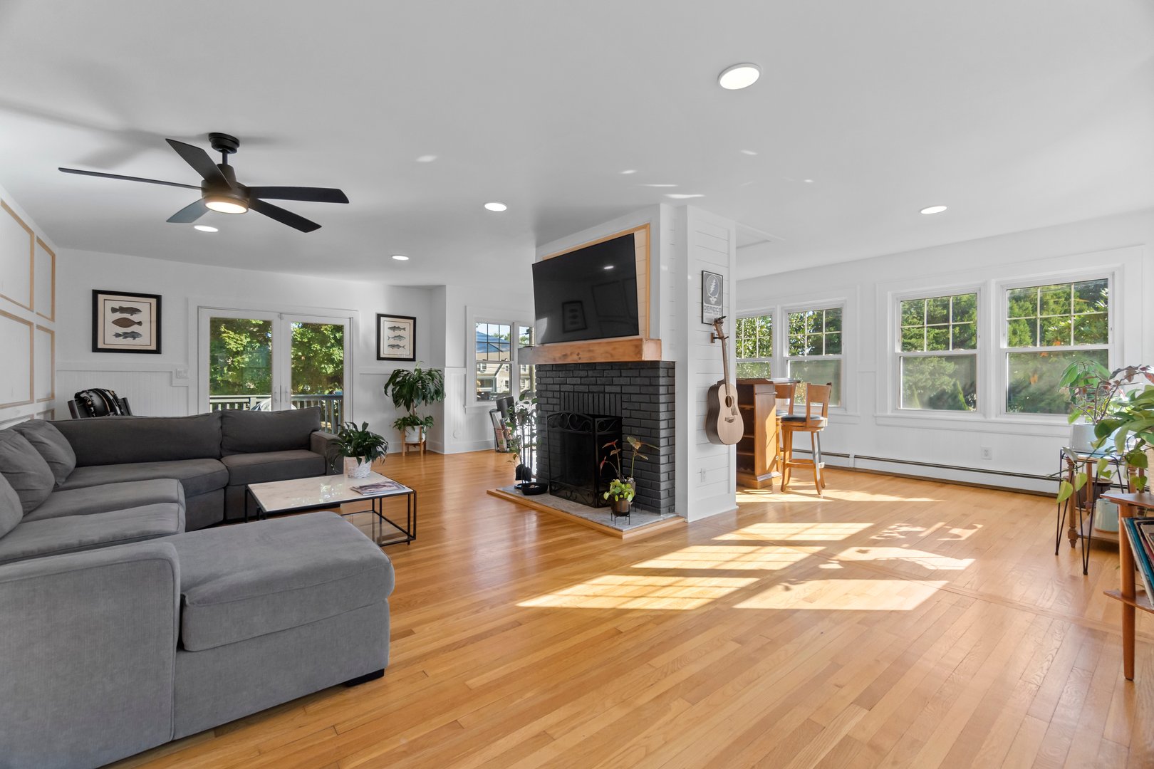 165 Plant Street Photo 4