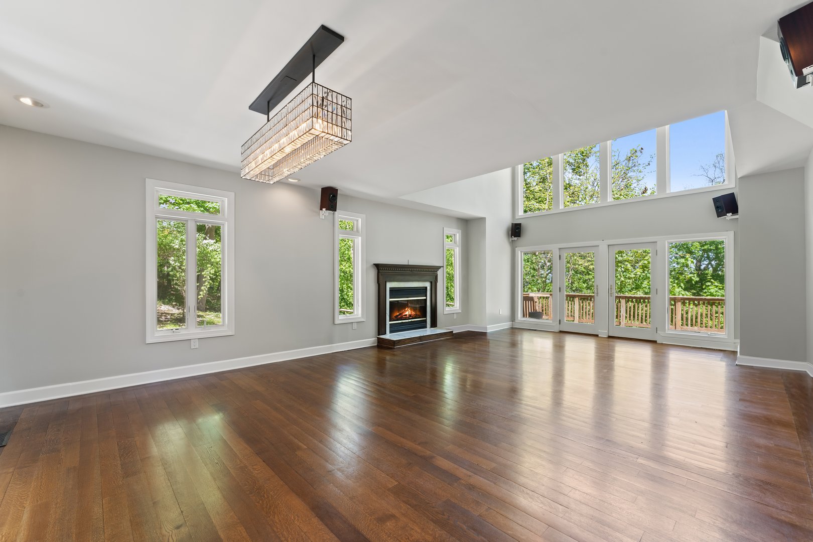 50 Franklin Street Photo 7