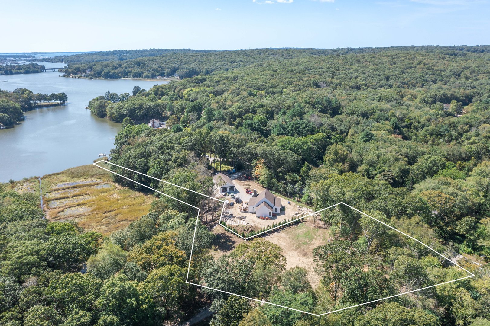 1198 River Road Photo 4