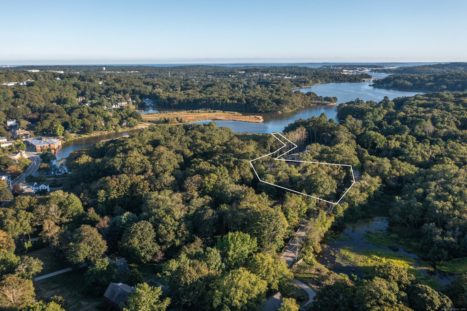 1198 River Road Photo 8