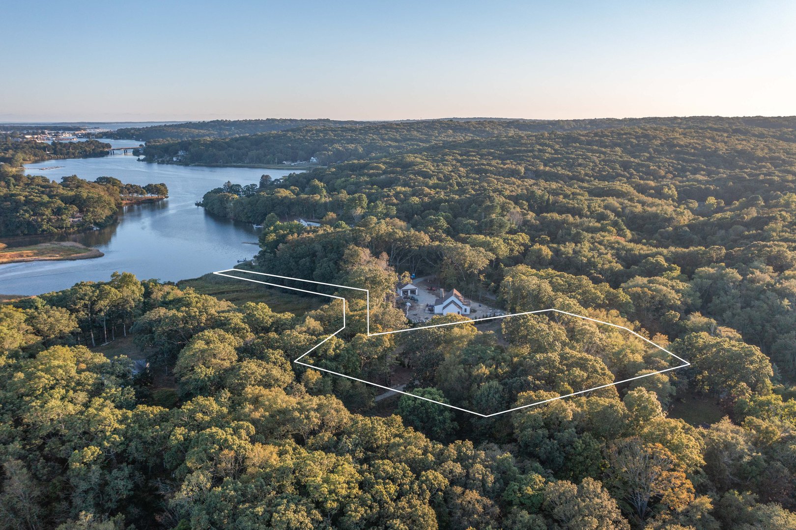 1198 River Road Photo 19