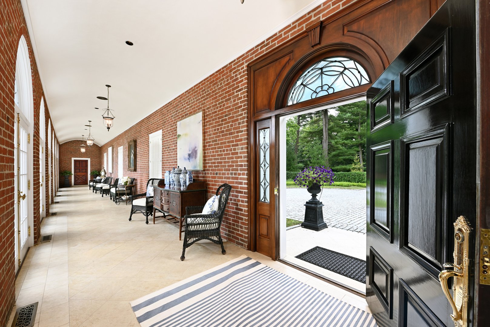 2525 Purchase Street Photo 17