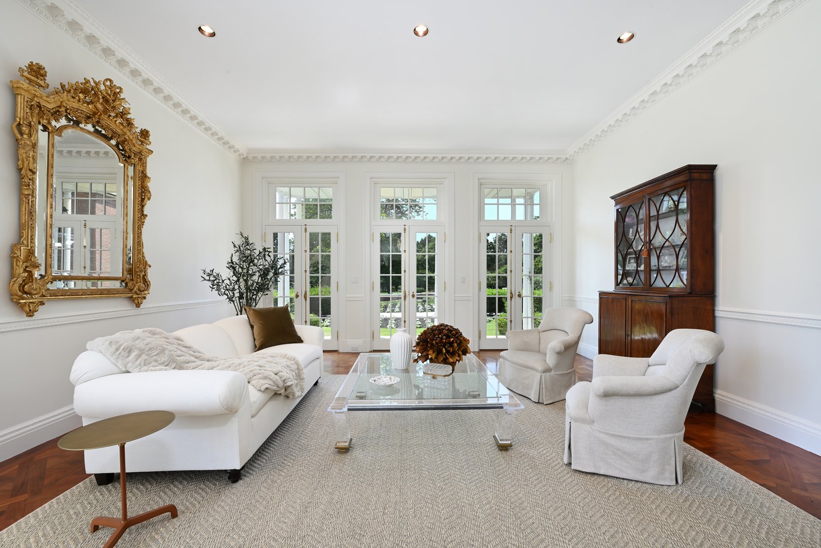 2525 Purchase Street Photo 22