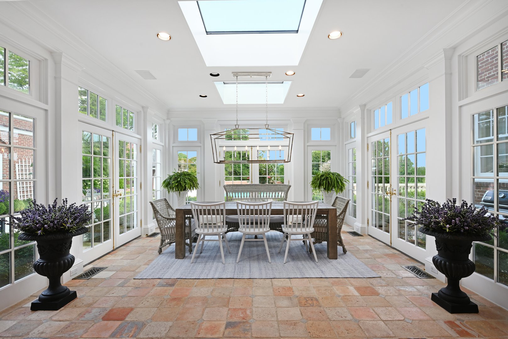 2525 Purchase Street Photo 33