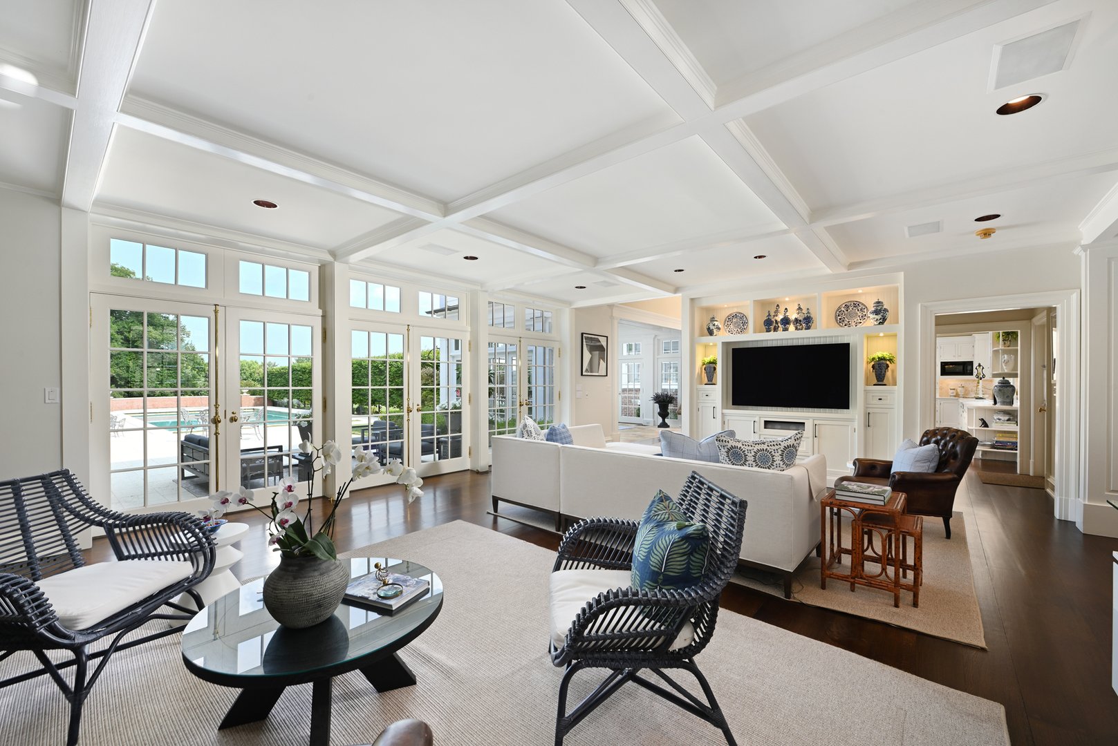 2525 Purchase Street Photo 34