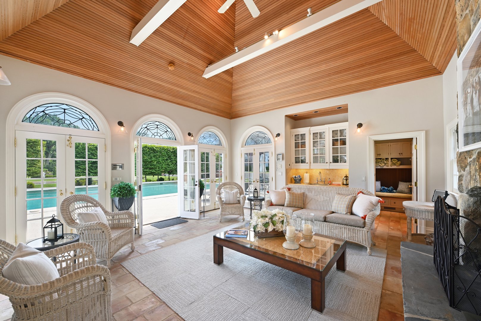 2525 Purchase Street Photo 61