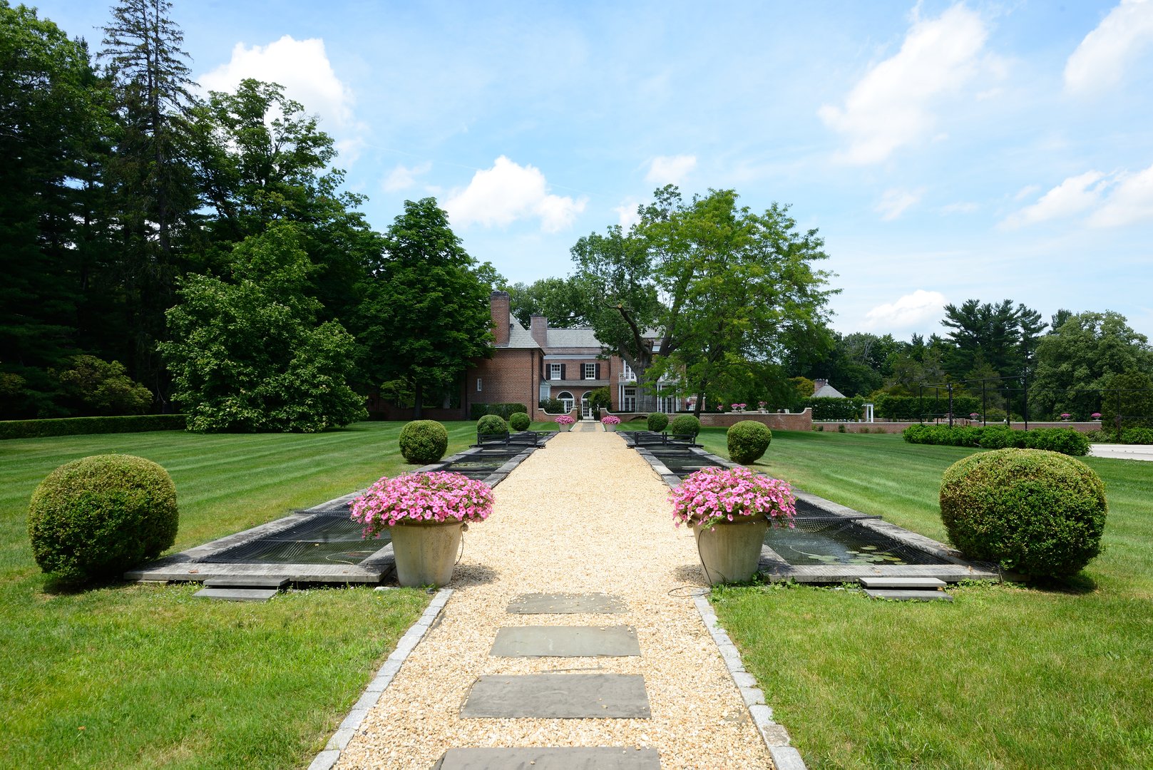 2525 Purchase Street Photo 68