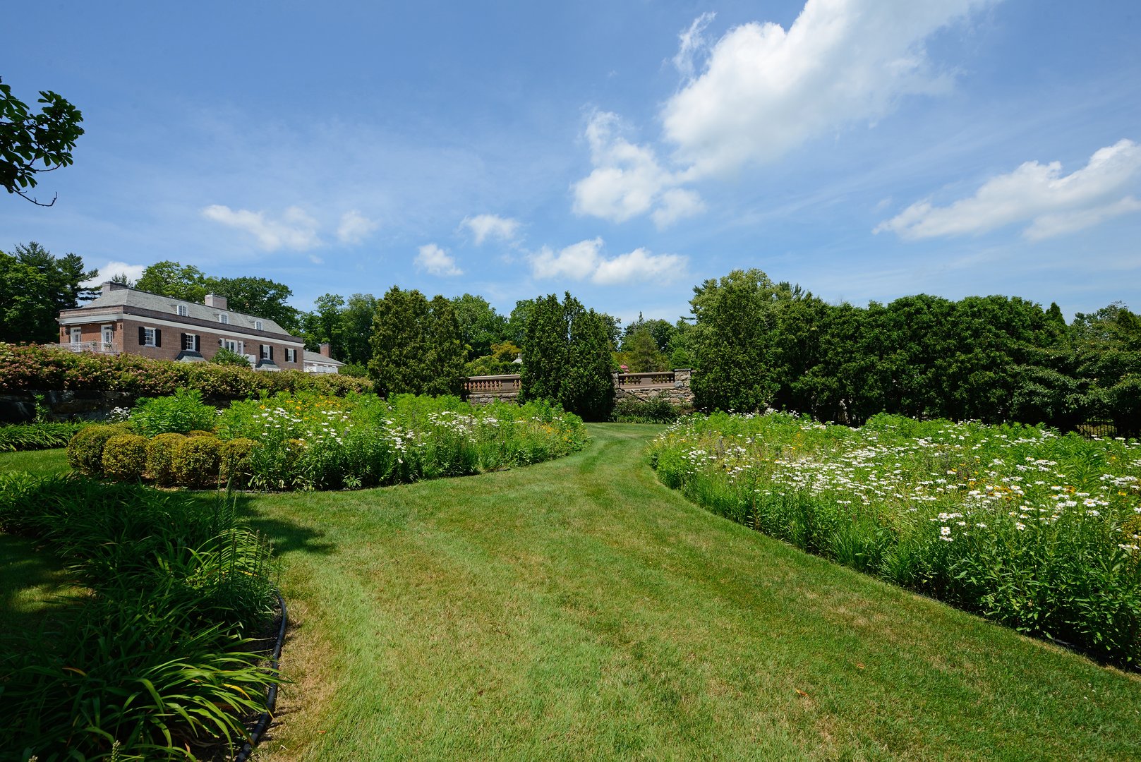 2525 Purchase Street Photo 69