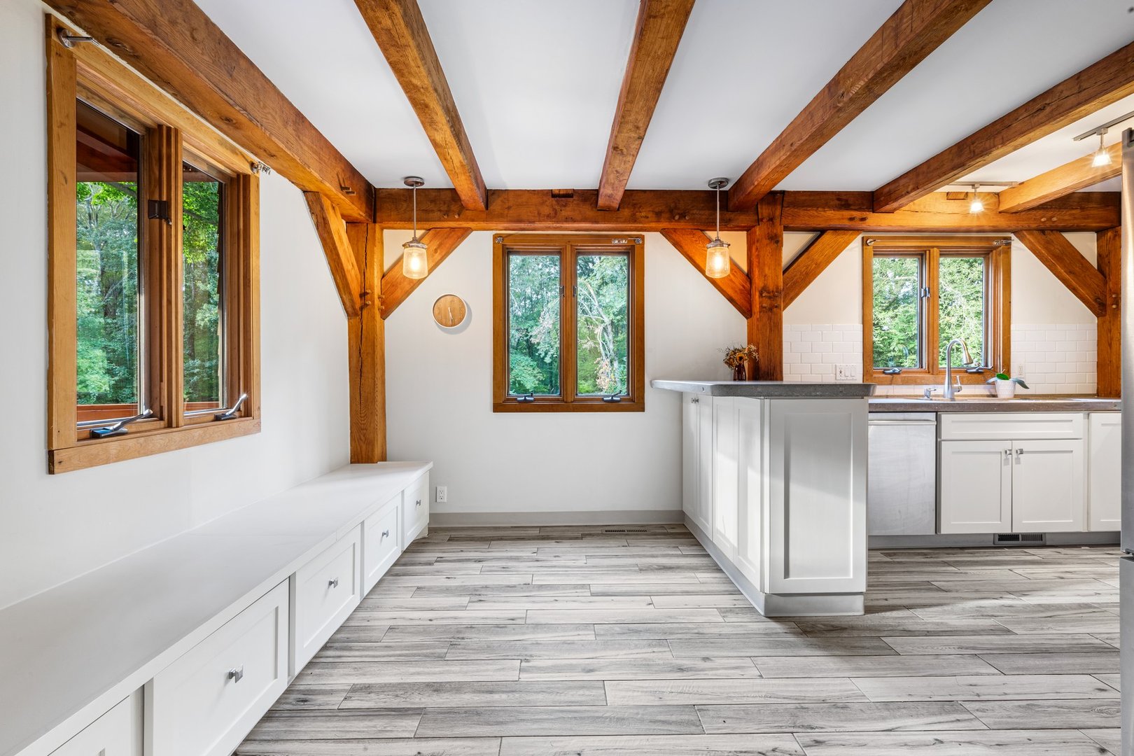 122 Old Post Road Photo 16