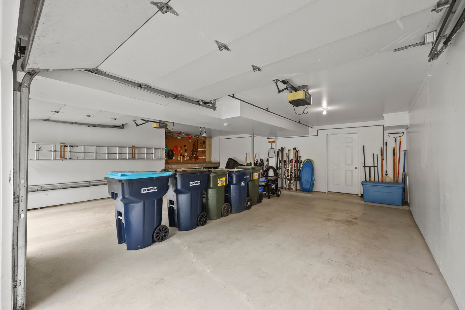 905 West Rd Photo 45