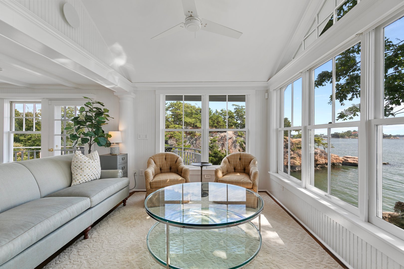 33 Thimble Farms Road Photo 4