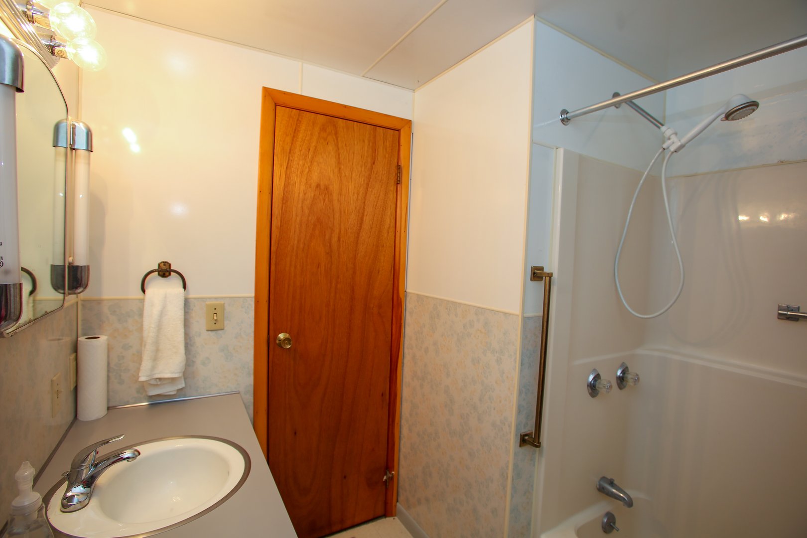 76 Fairchild Road Photo 20