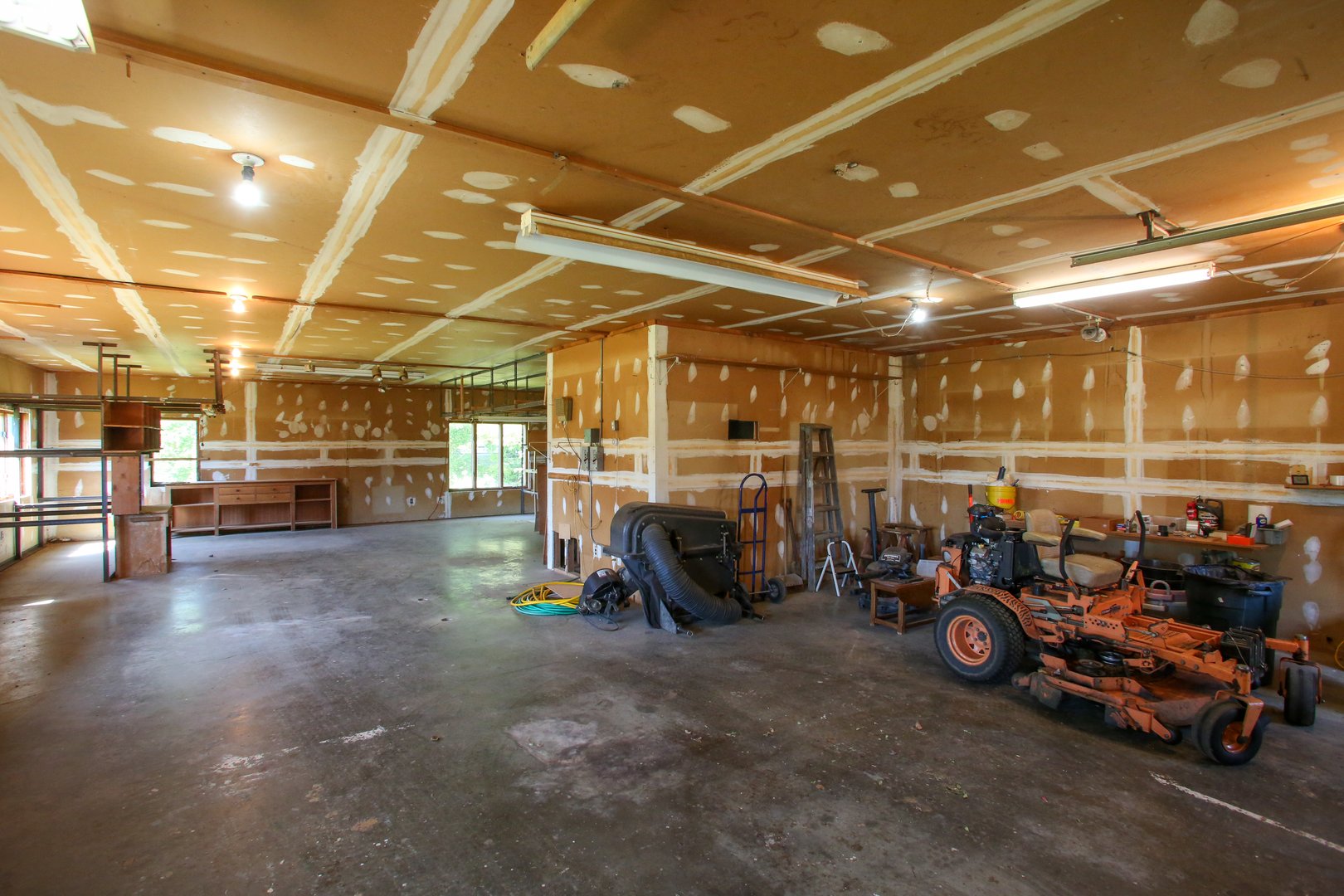 76 Fairchild Road Photo 22