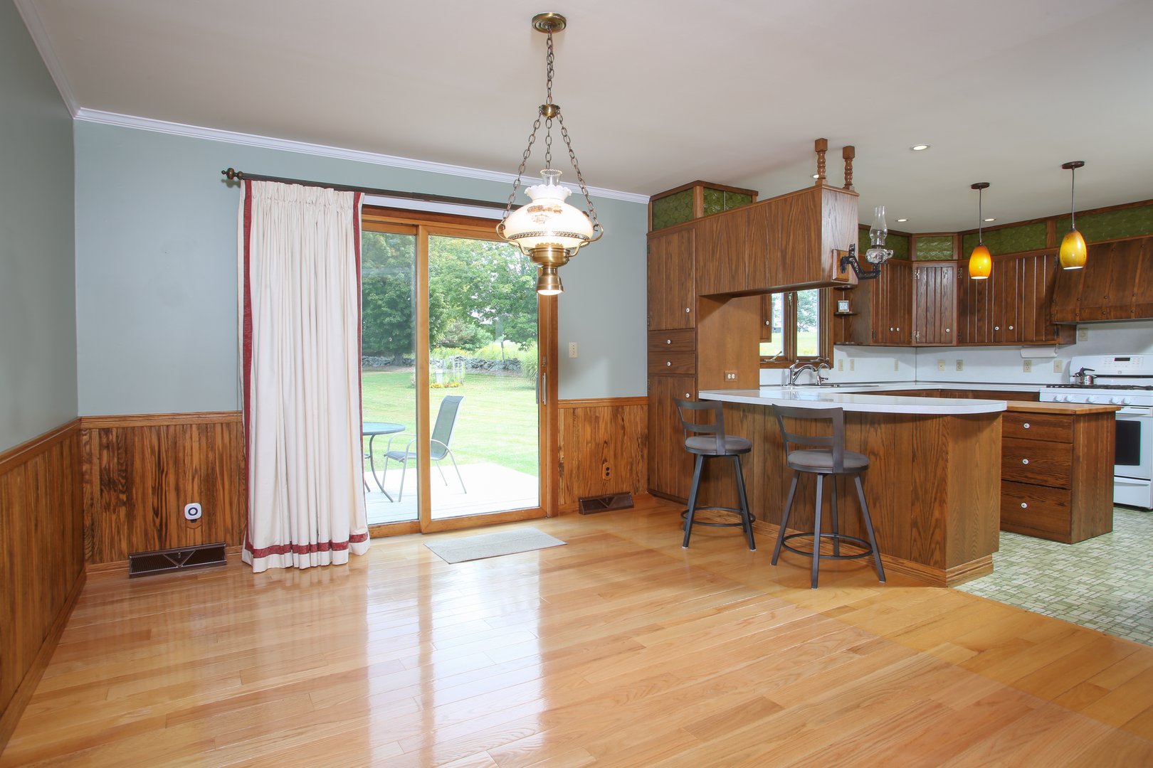 76 Fairchild Road Photo 6