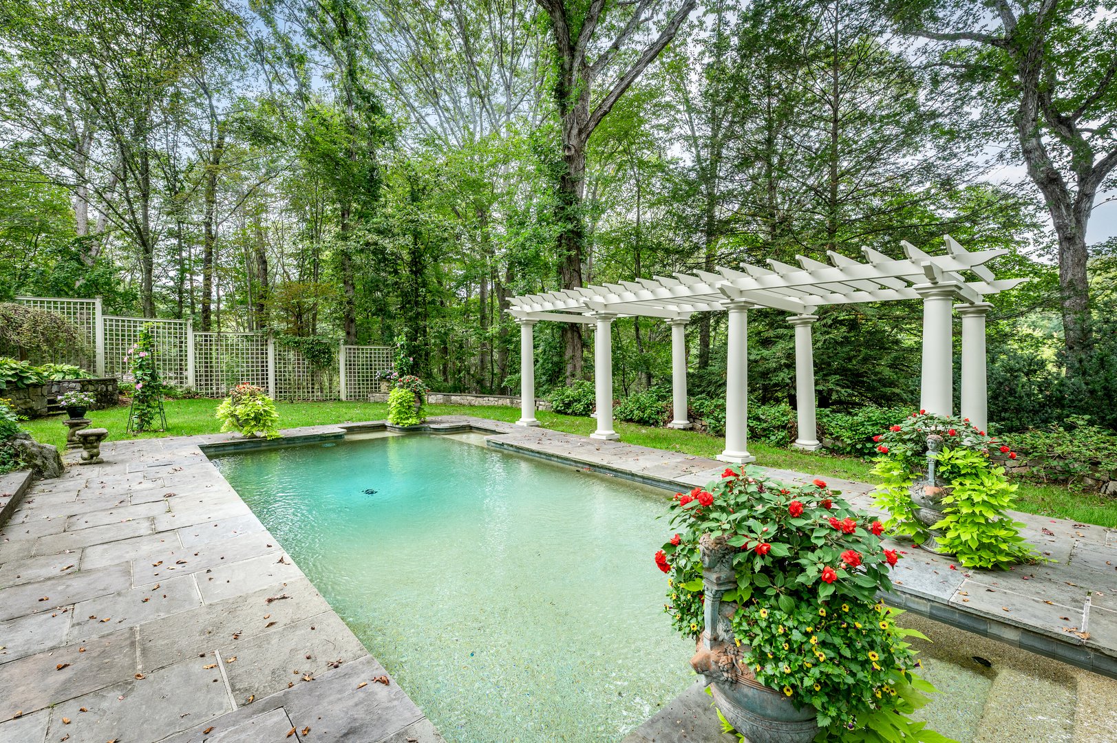 107 Deepwood Road Photo 29