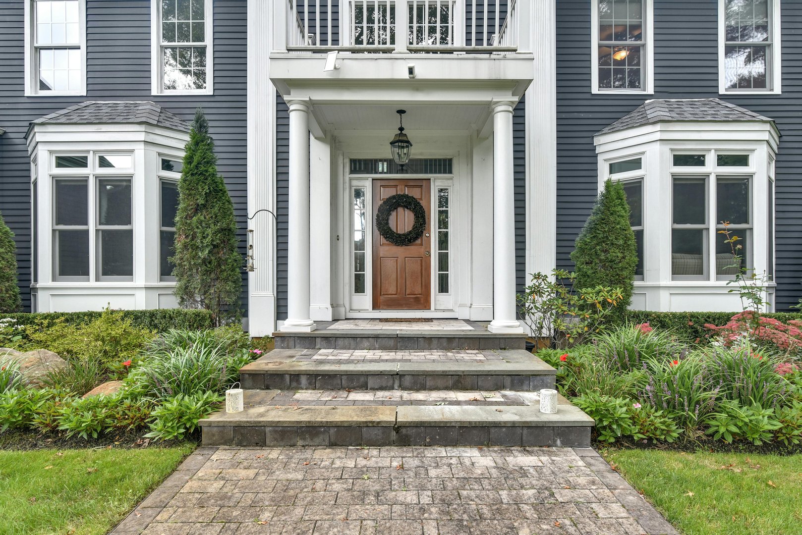 96 Comstock Hill Avenue Photo 2