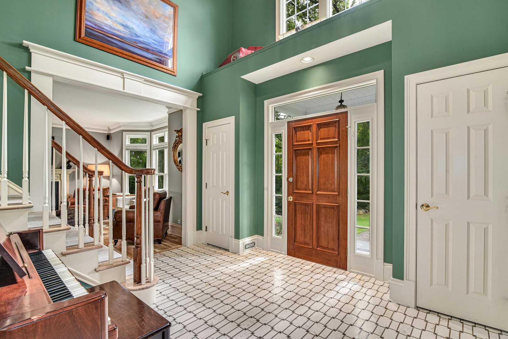 96 Comstock Hill Avenue Photo 3