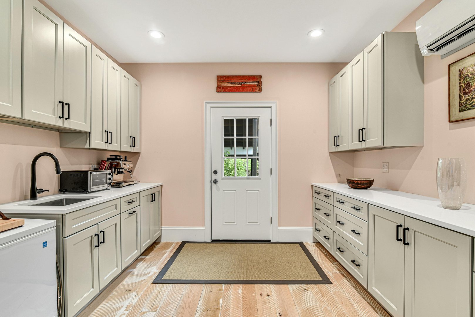 96 Comstock Hill Avenue Photo 11