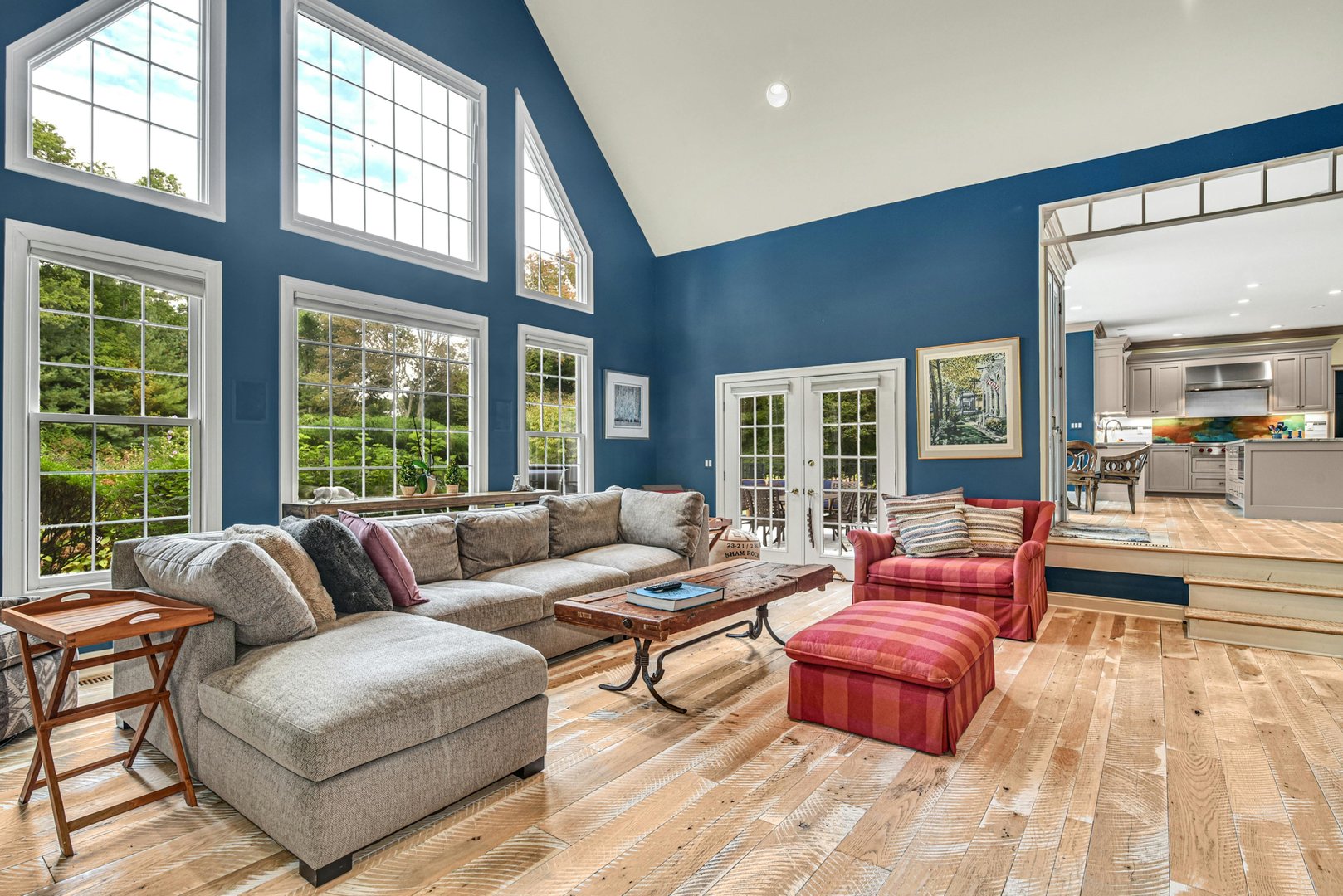 96 Comstock Hill Avenue Photo 14