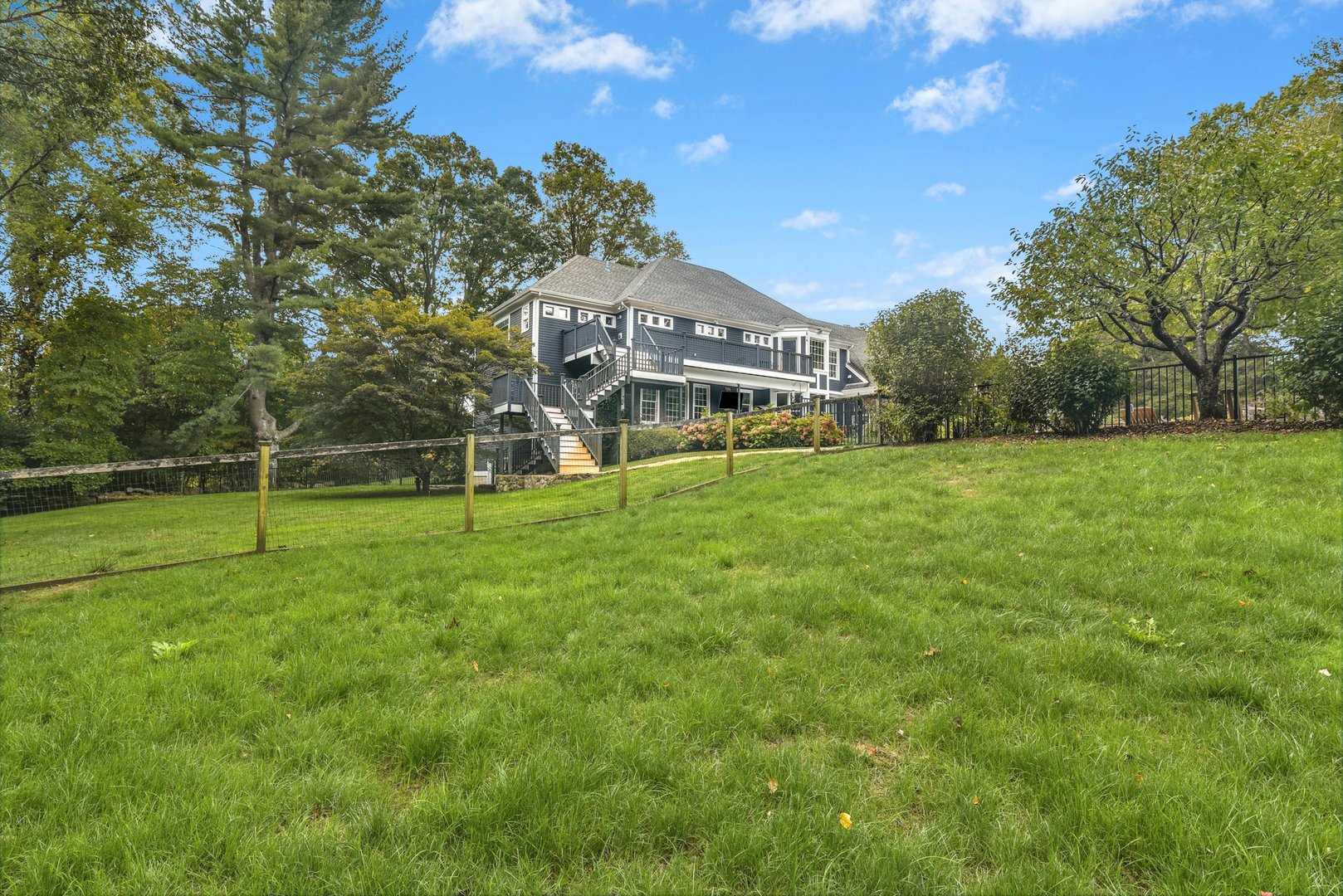 96 Comstock Hill Avenue Photo 34