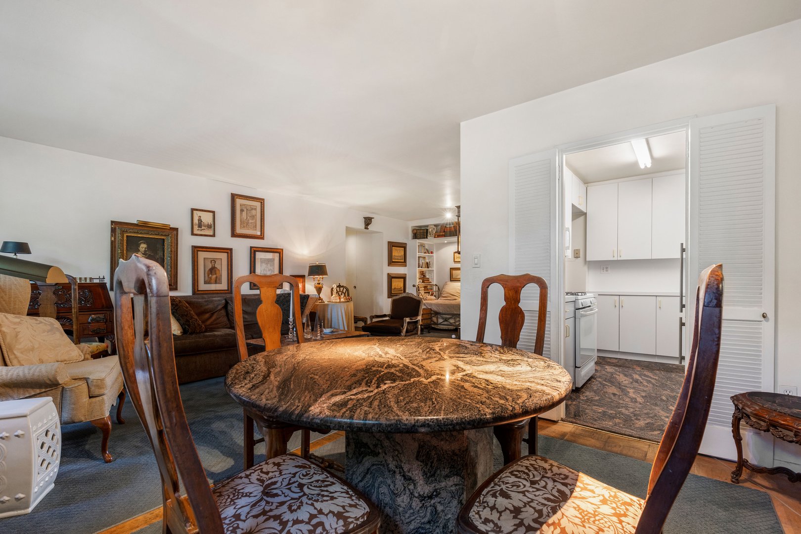 177 E Hartsdale Avenue  #2Y Photo 14