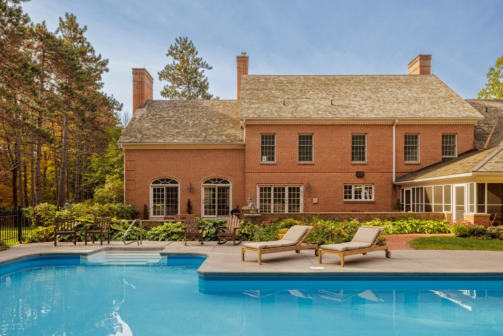 147 Rock City Road Photo 4