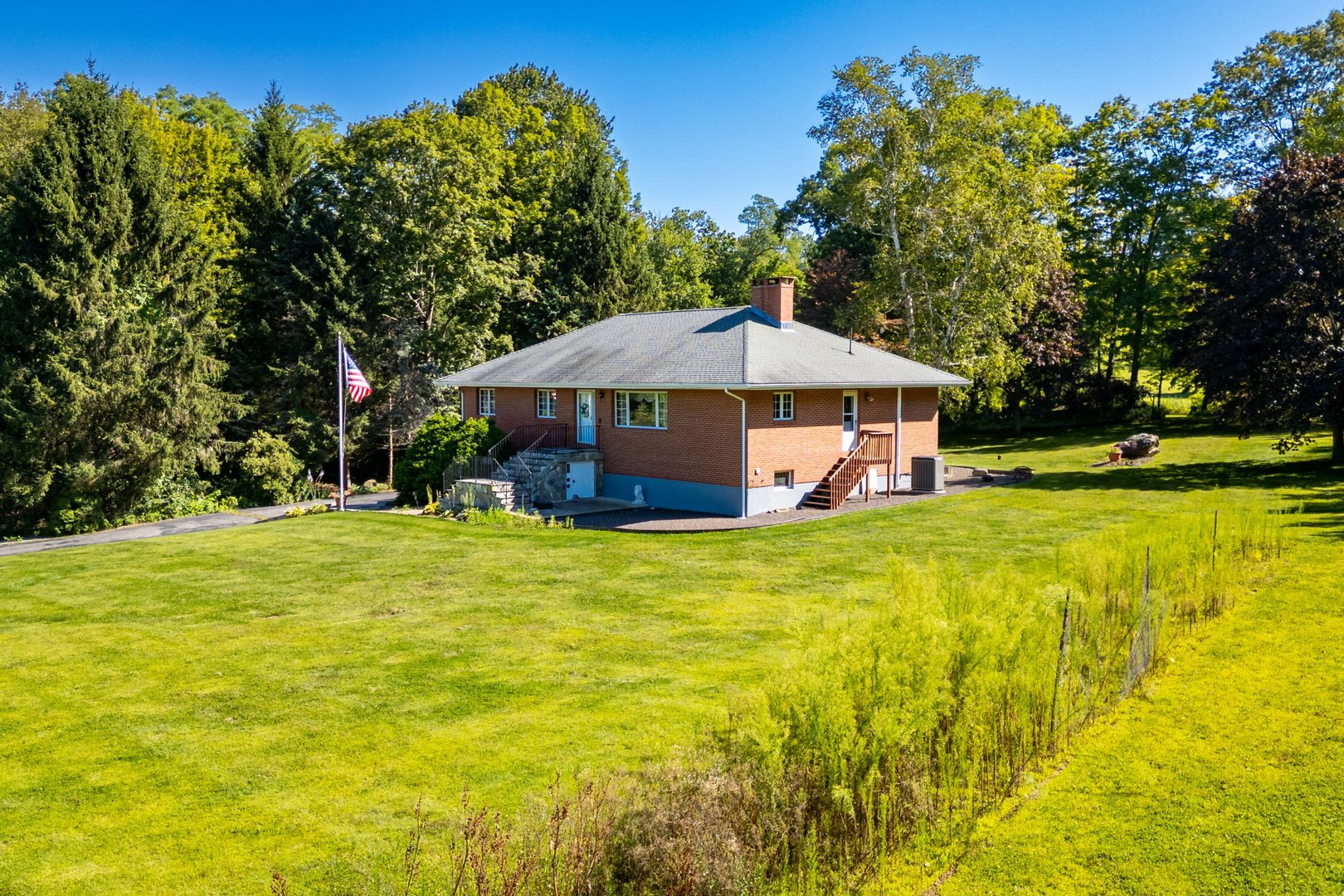 428 Maple Street Photo 1