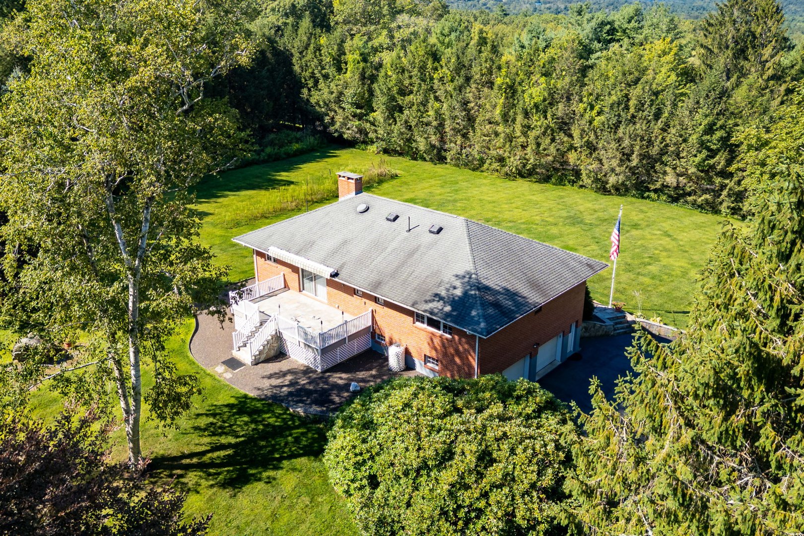 428 Maple Street Photo 2