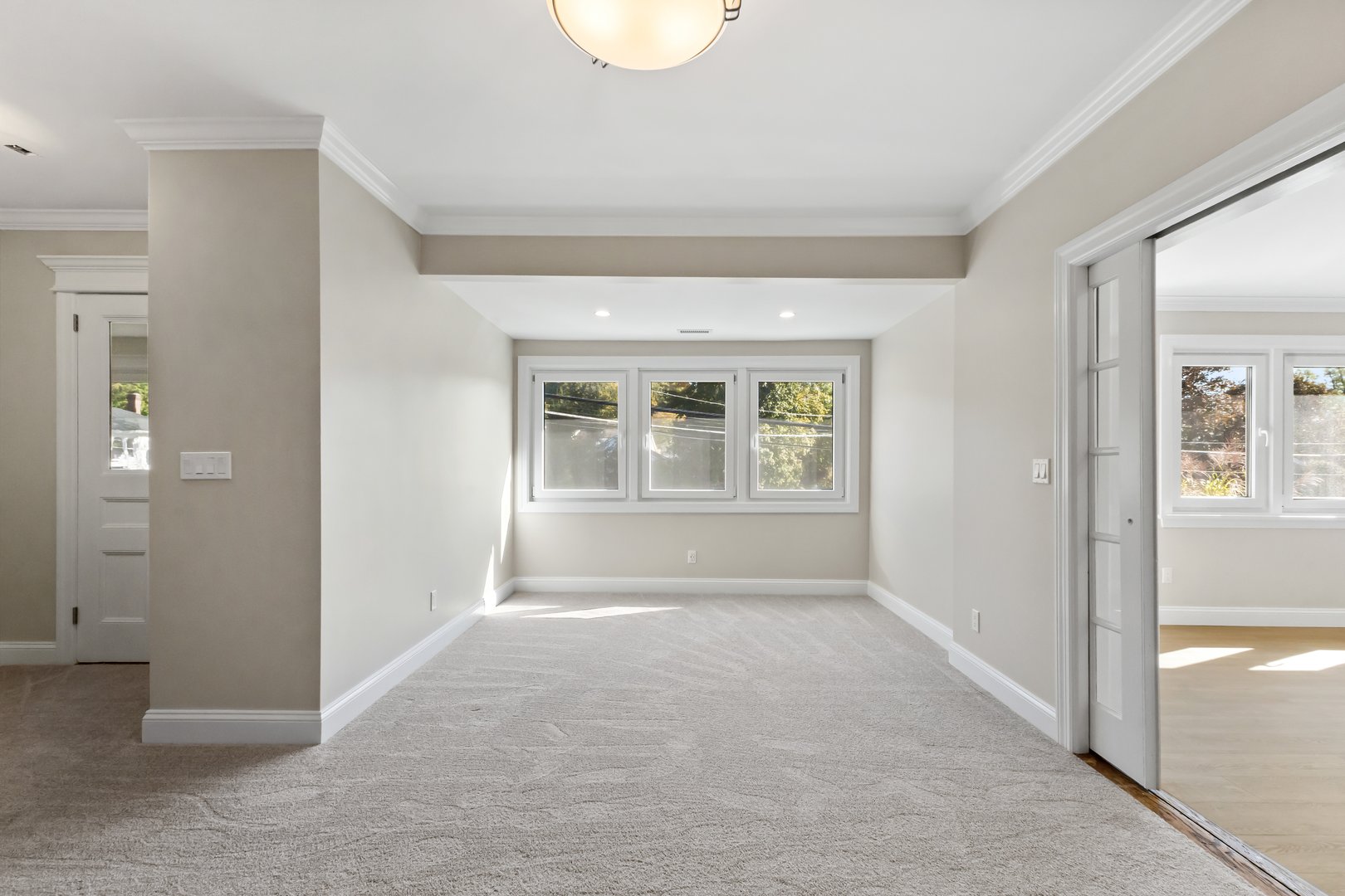 40 Ledge Avenue Photo 5