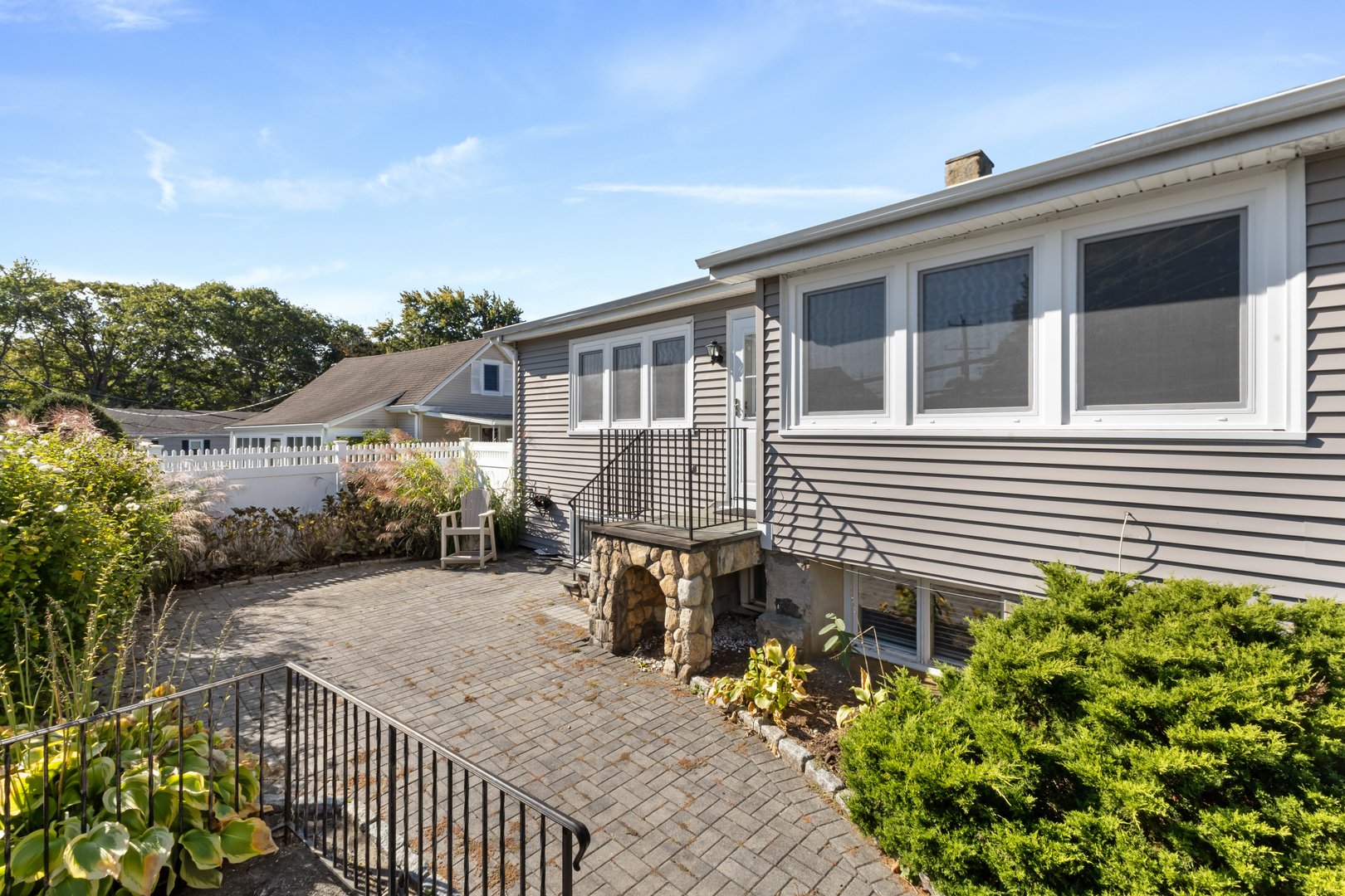 40 Ledge Avenue Photo 8