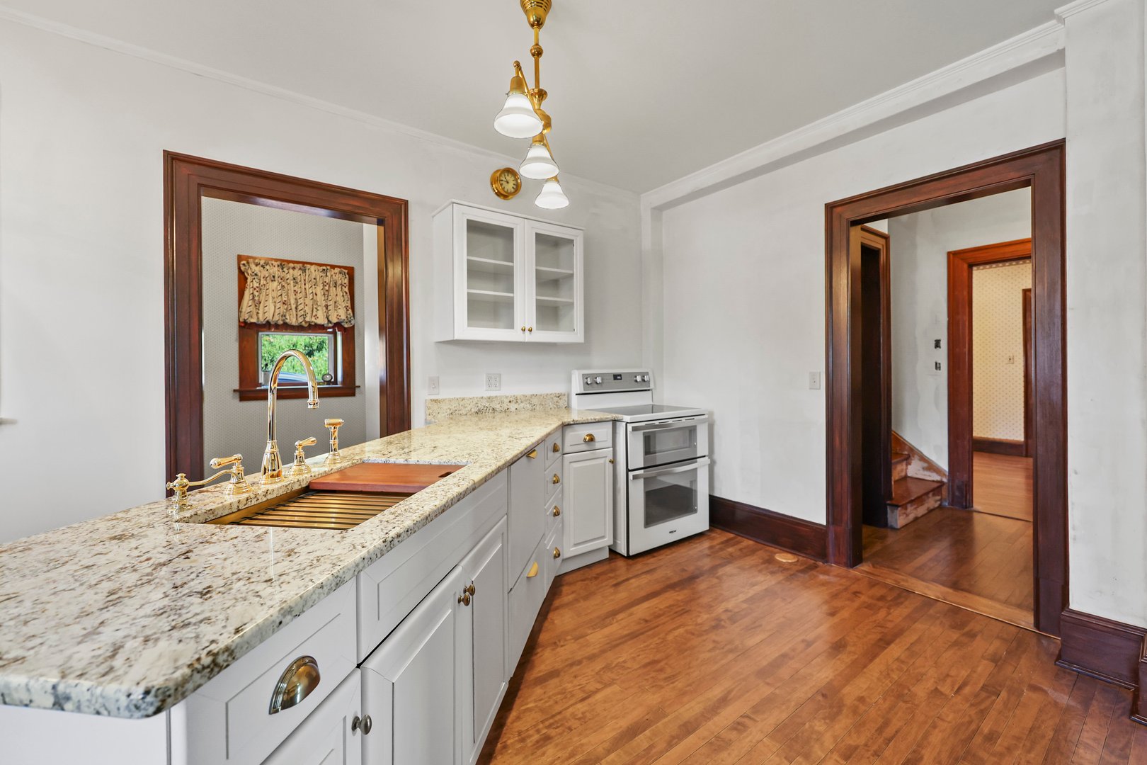 5 Crofut St Photo 16