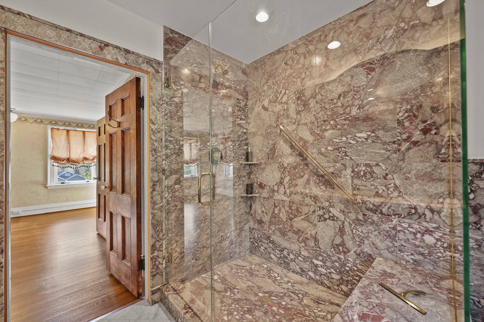 5 Crofut St Photo 32