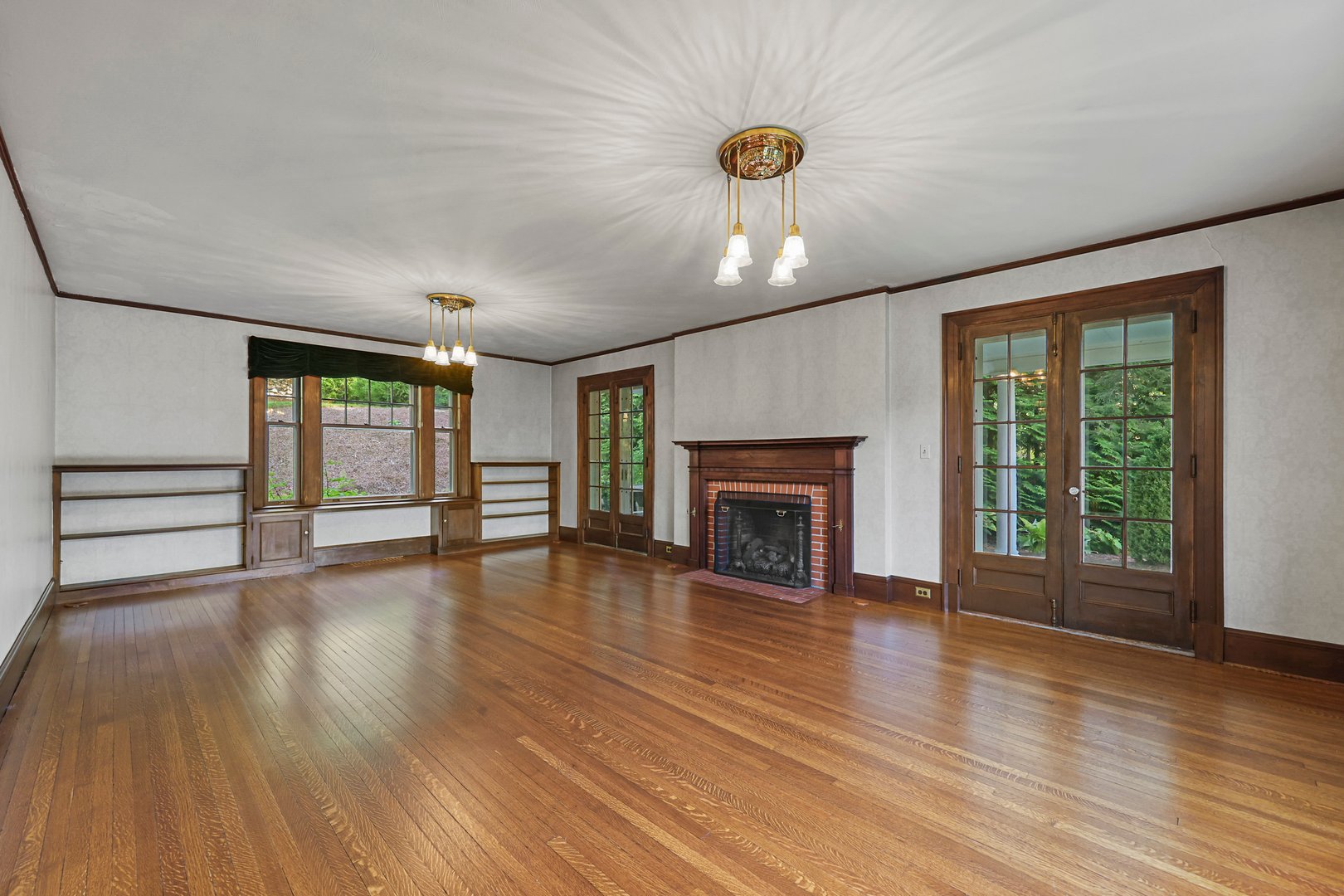 5 Crofut St Photo 13