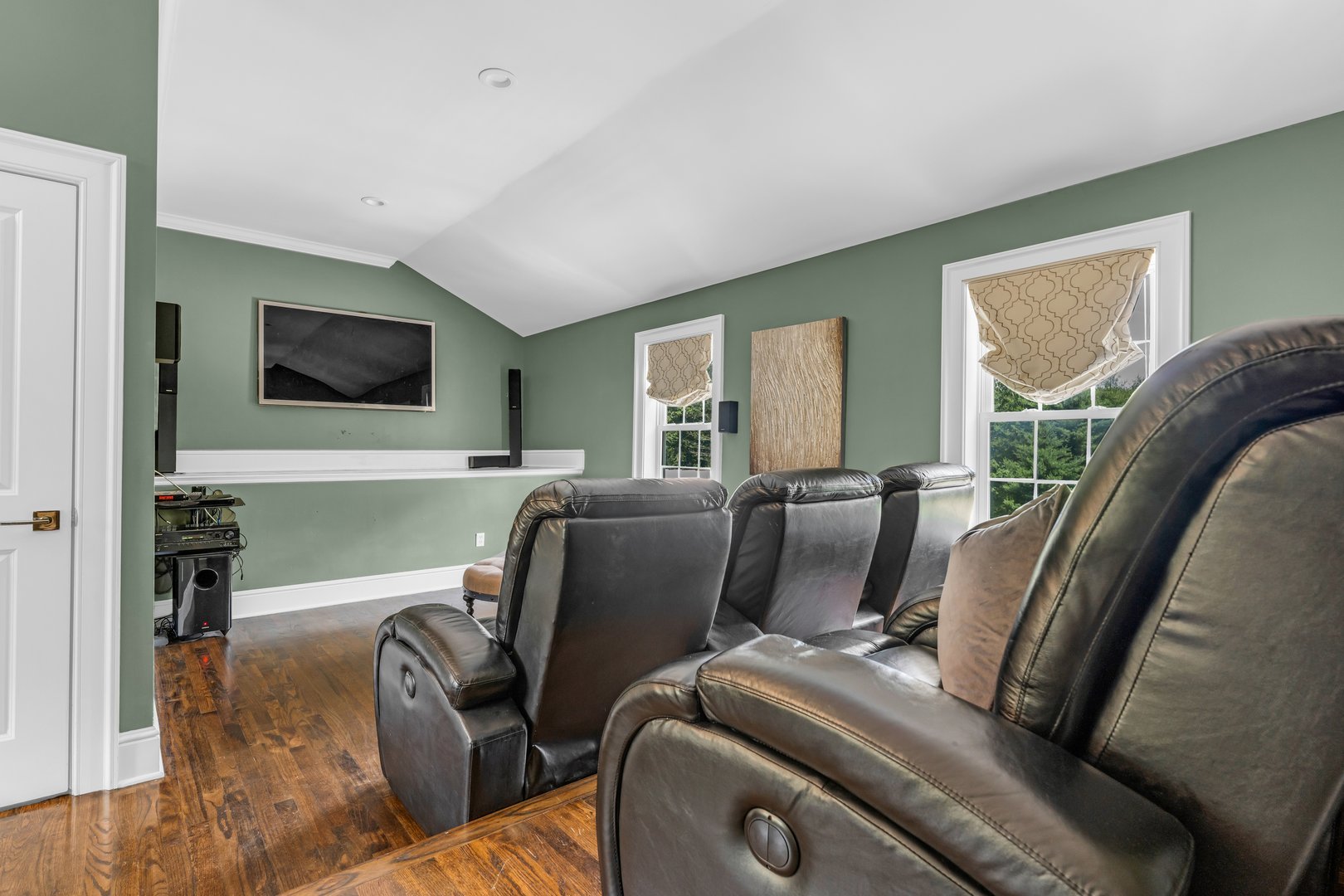 8 Jacob Lane Photo 17