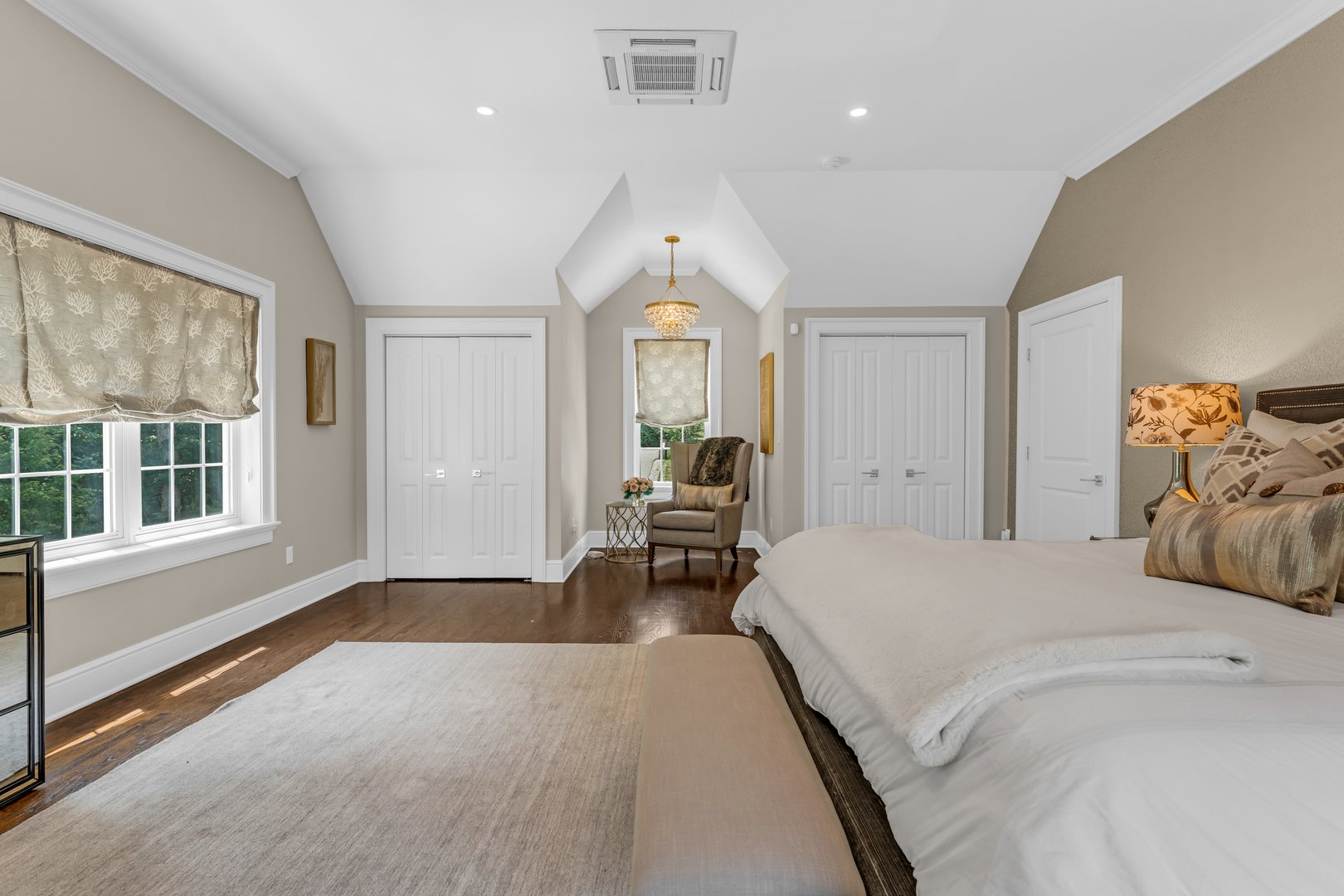 8 Jacob Lane Photo 22