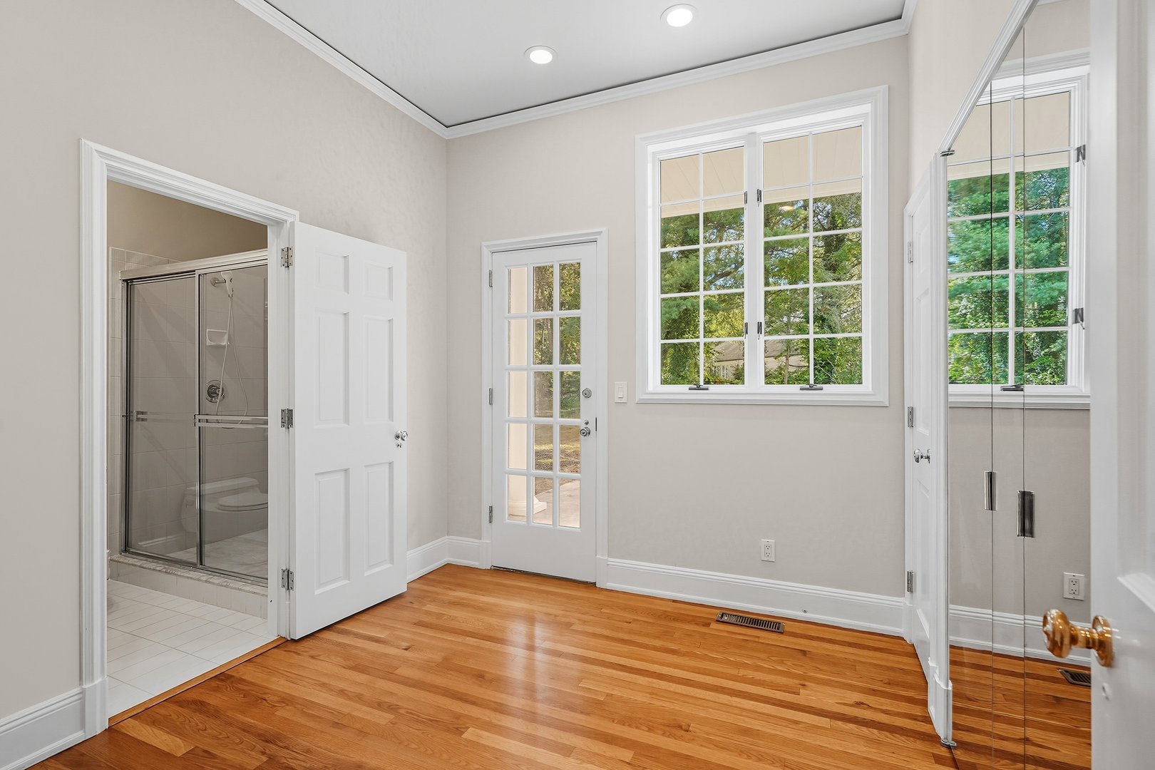 10 Cooper Road Photo 37