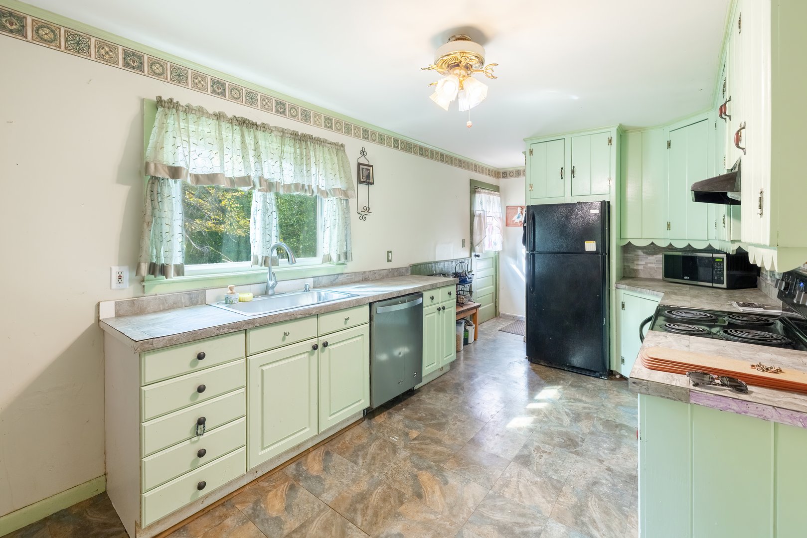 240 Stevers Crossing Road Photo 4