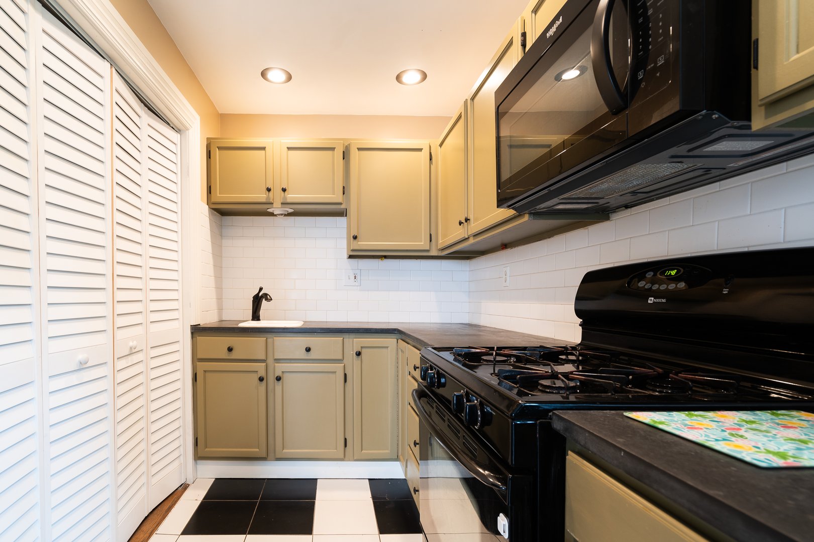 9 Thames Terrace Photo 15