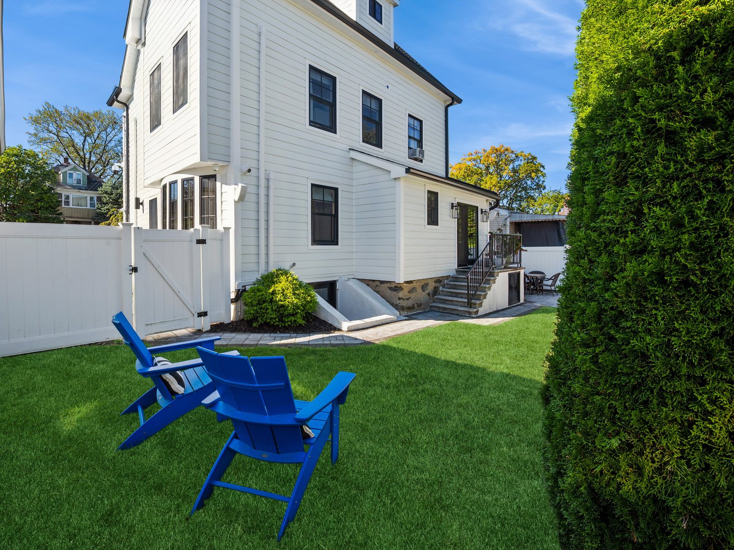 127 Villa Avenue Photo 32