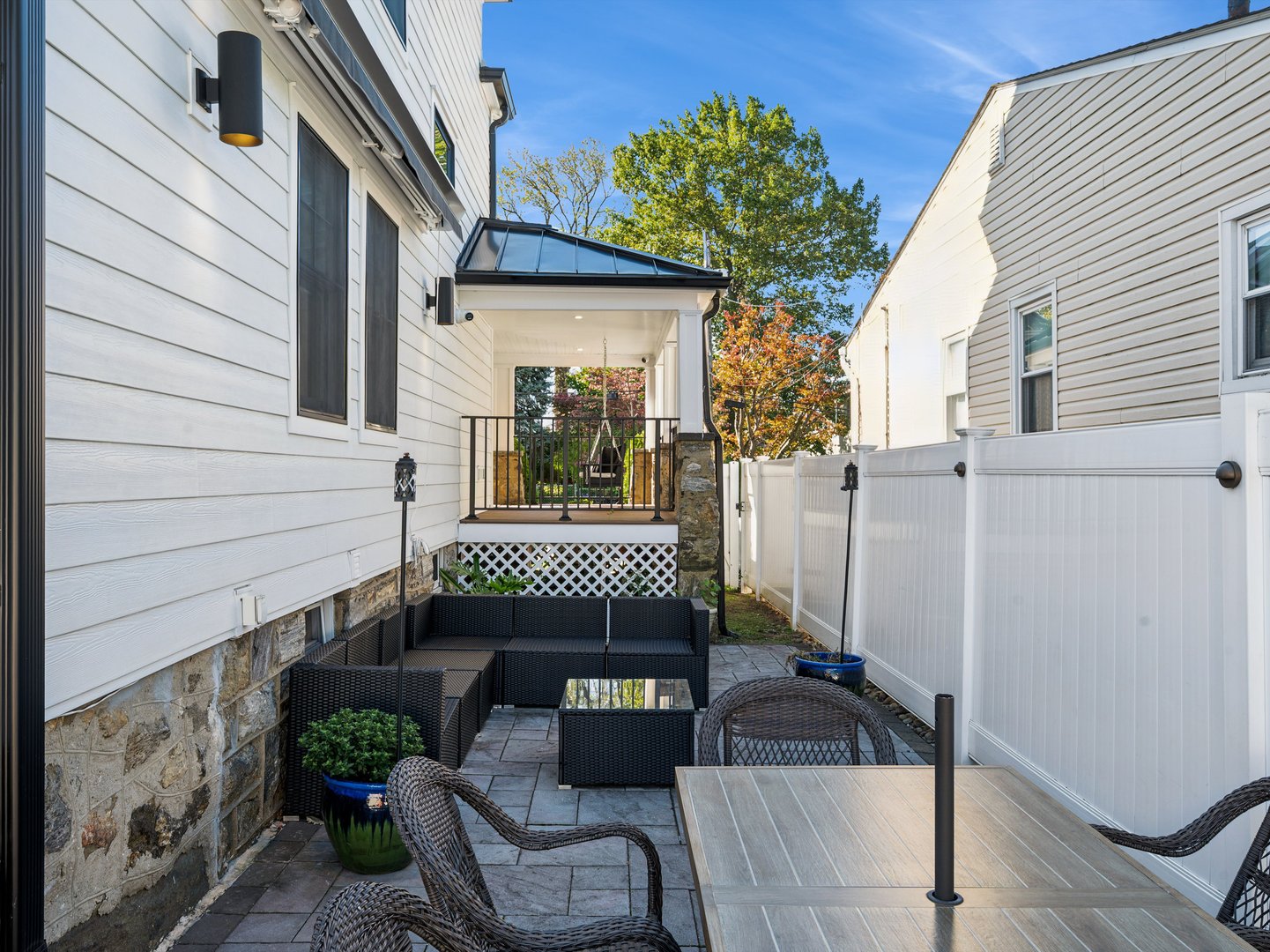 127 Villa Avenue Photo 34